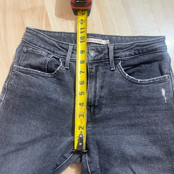 Levis Womens Grey Distressed 721 High Rise Skinny Denim Jeans Size 27 - Picture 5 of 7